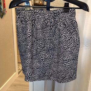 Lou & Grey Black and White Patterned Mini Skirt